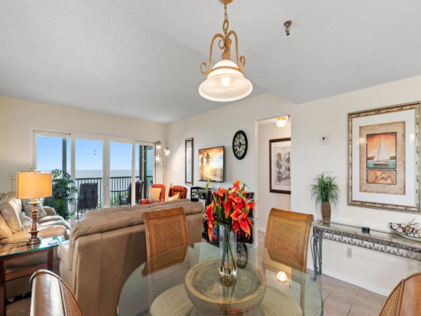 Updated 4th floor corner unit right on the Gulf